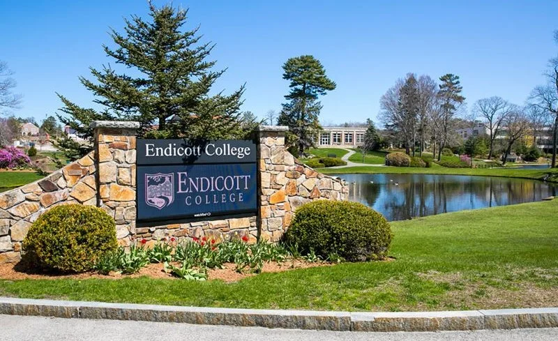 endicott college sign