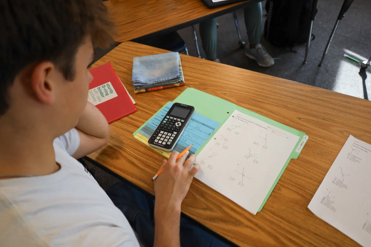 student using executive function tools like the flapper to build and retain information