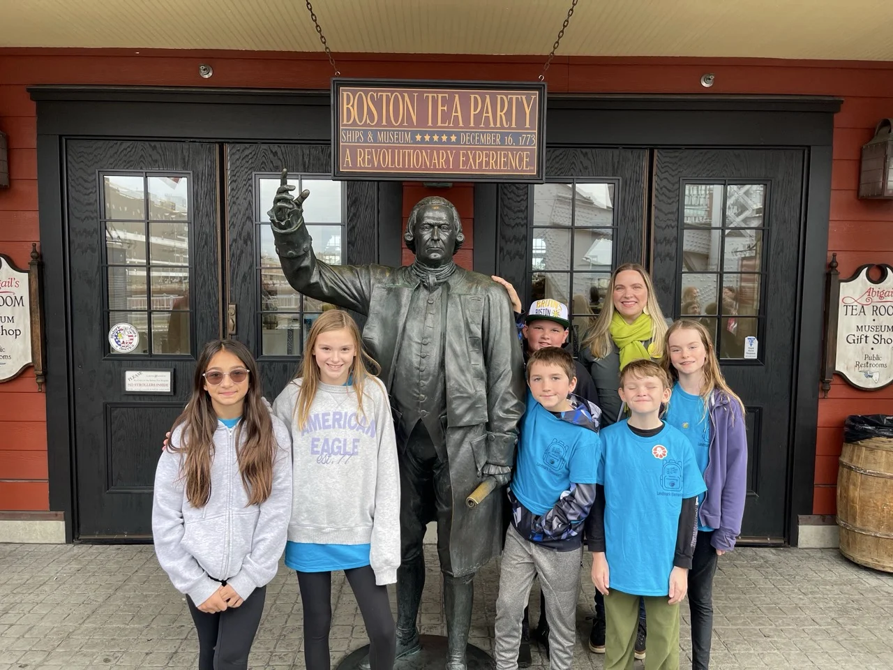 students on field trip to boston tea party building background knowledge for literacy skills